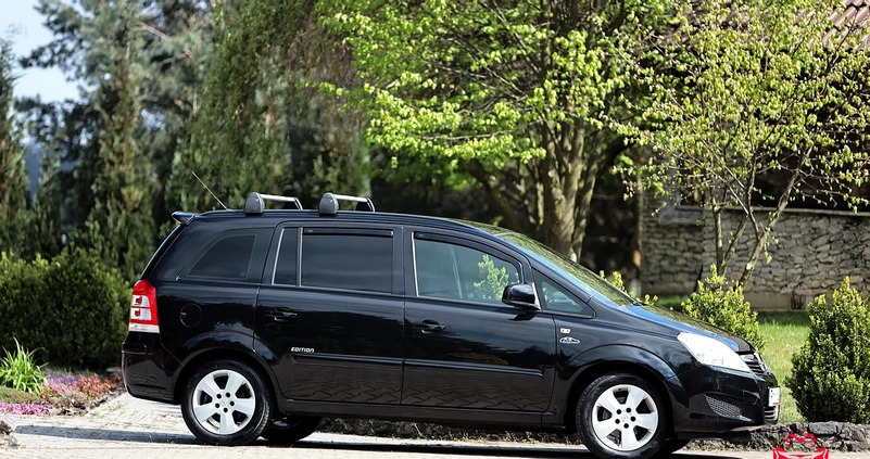 Opel Zafira cena 23999 przebieg: 186000, rok produkcji 2012 z Pińczów małe 704